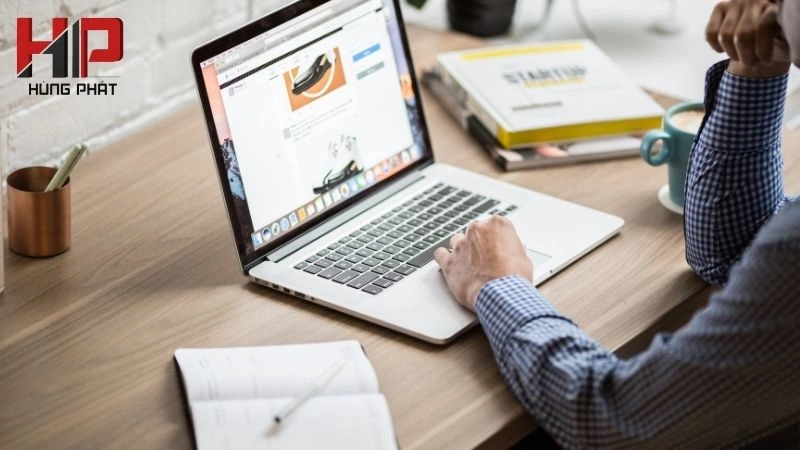 laptop bị chai pin có thu mua không