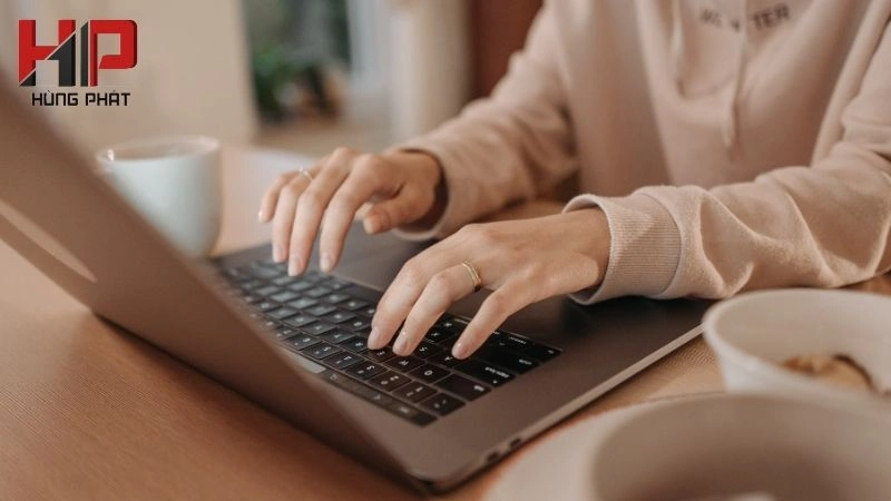 lỗi bàn phím laptop không gõ được