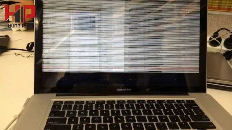 Màn hình laptop chập chờn