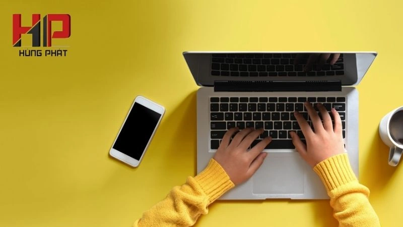 máy tính kêu bíp bíp liên tục